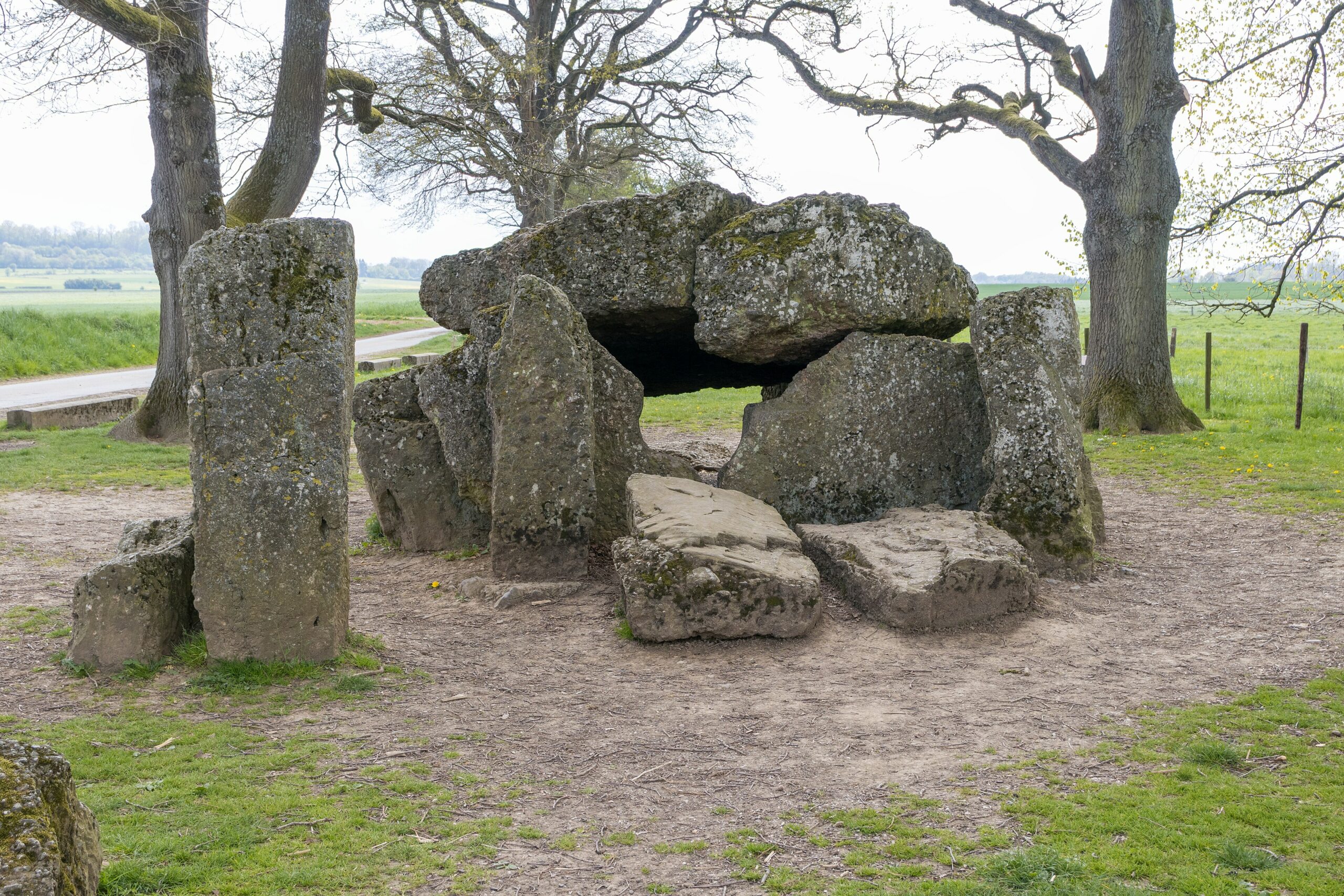 Wéris en zijn museum van megalithische bouwwerken - Foto van Wikipedia.
